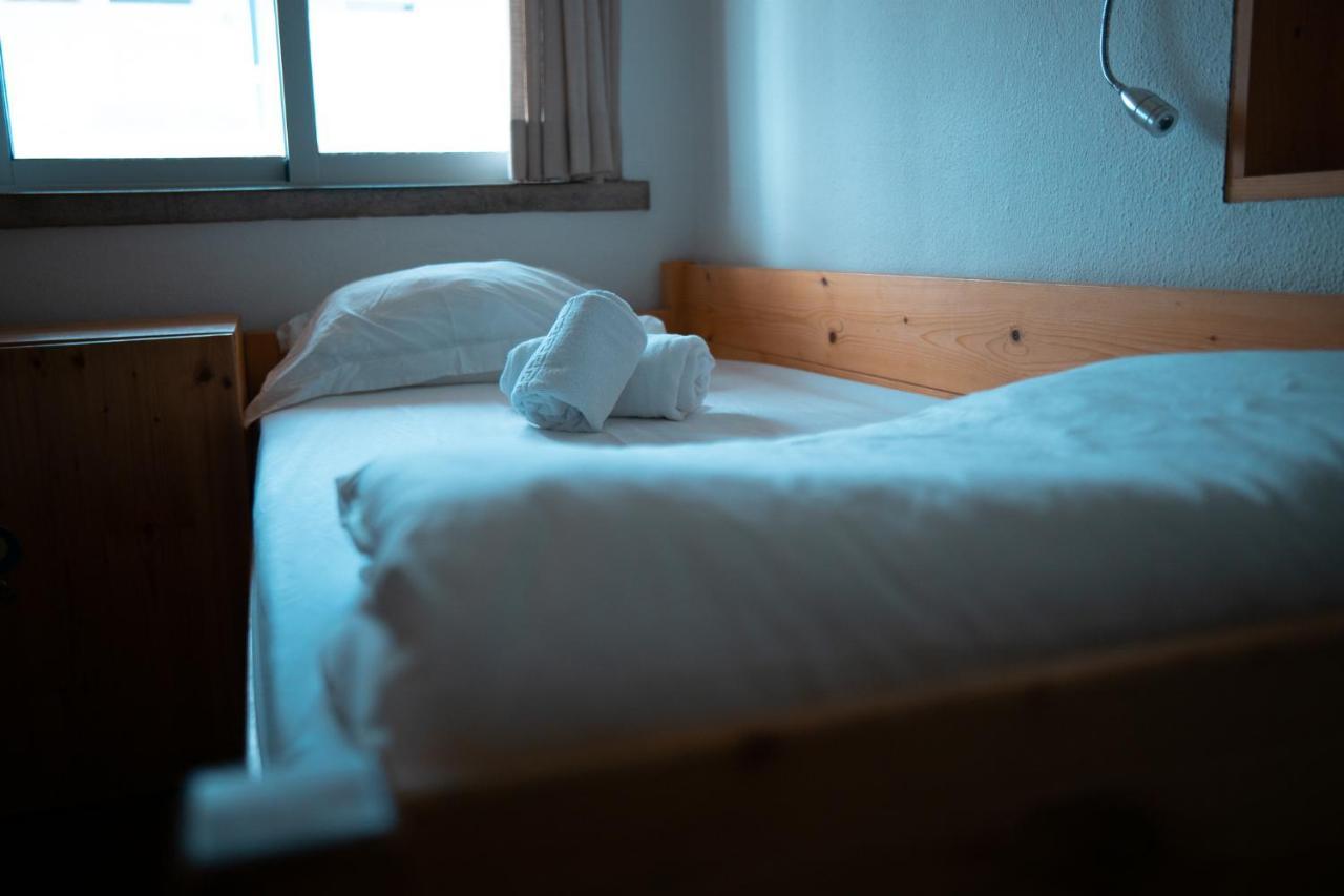 Wax Hostel Фару Екстер'єр фото