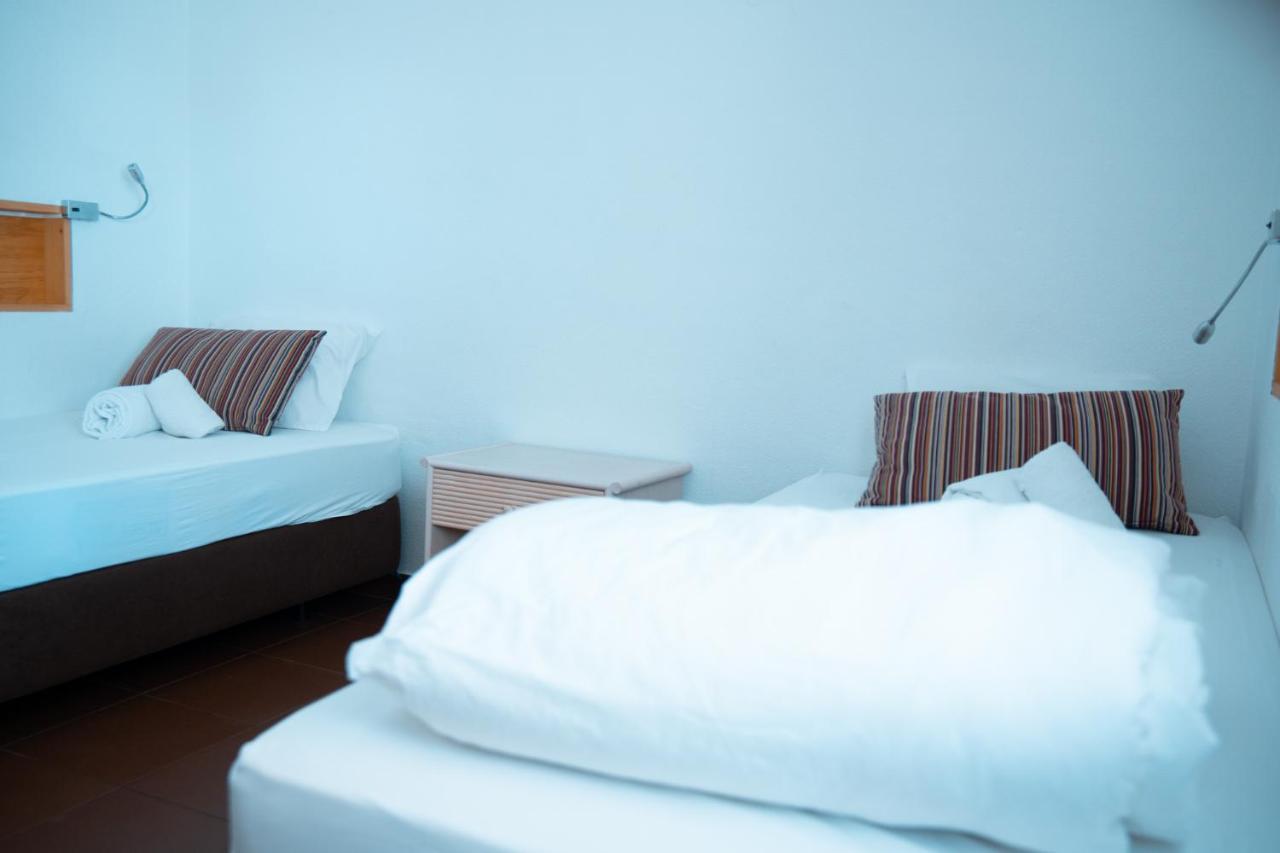 Wax Hostel Фару Екстер'єр фото